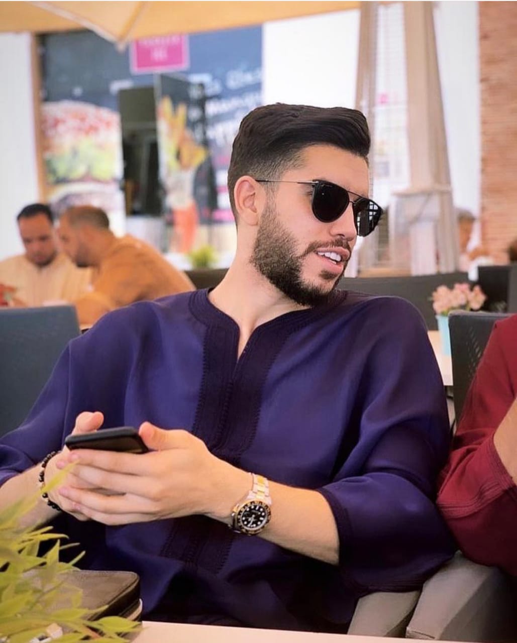 أزارو بالزي المغربي أزارو بالزي المغربي