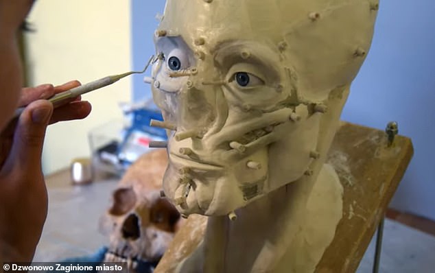 أثناء تحليل الوجه أثناء تحليل الوجه