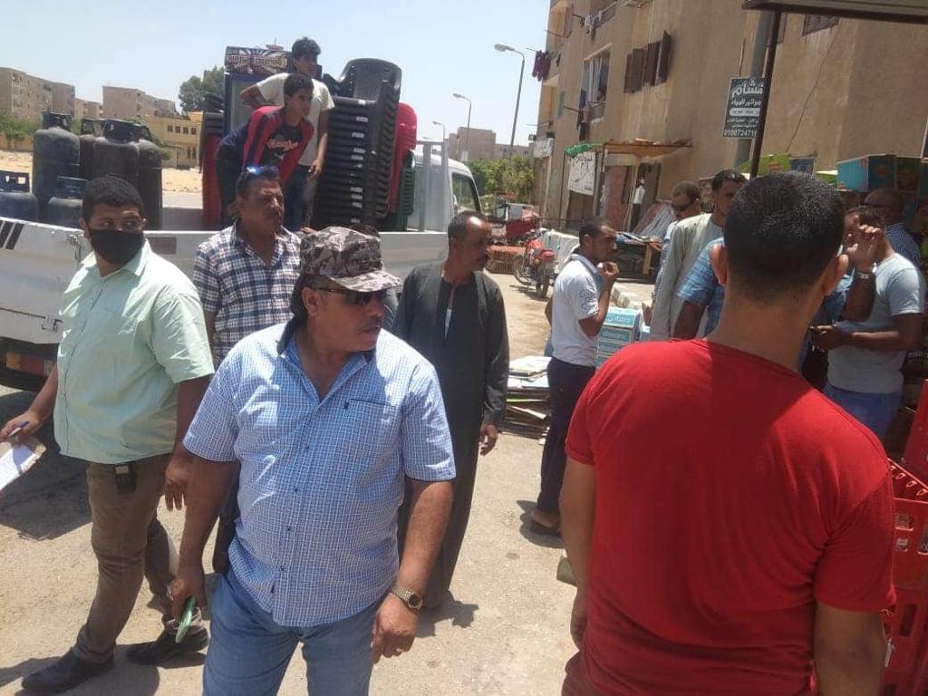 حملة مكبرة لضبط مخالفات تغيير النشاط ورفع الإشغالات بالحى الثالث (2)