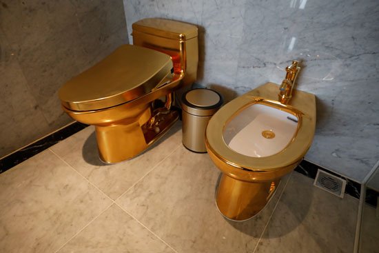 مراحيض من الذهب