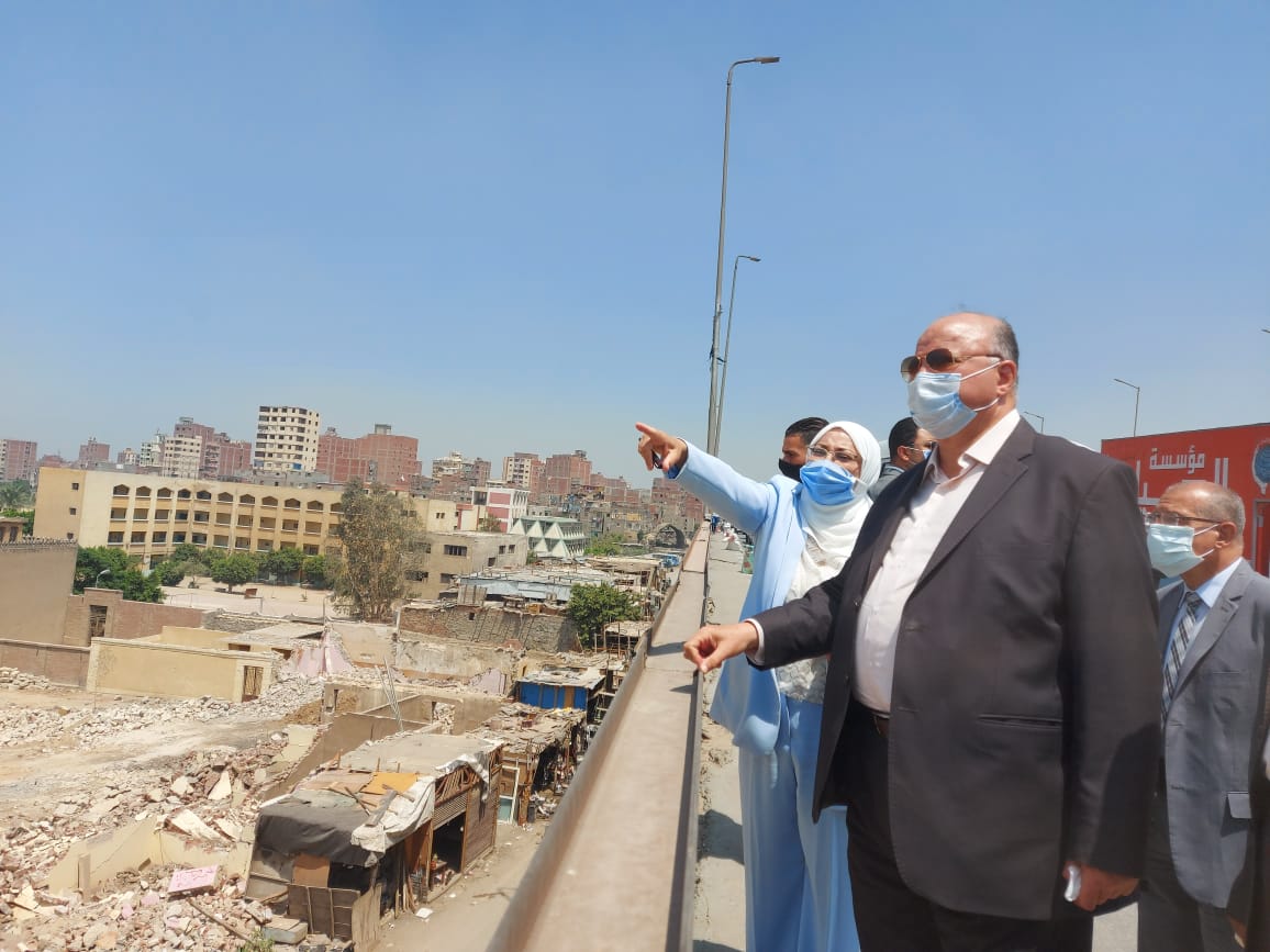 محافظ القاهرة يتفقد مشروع سوق التونسى (4)