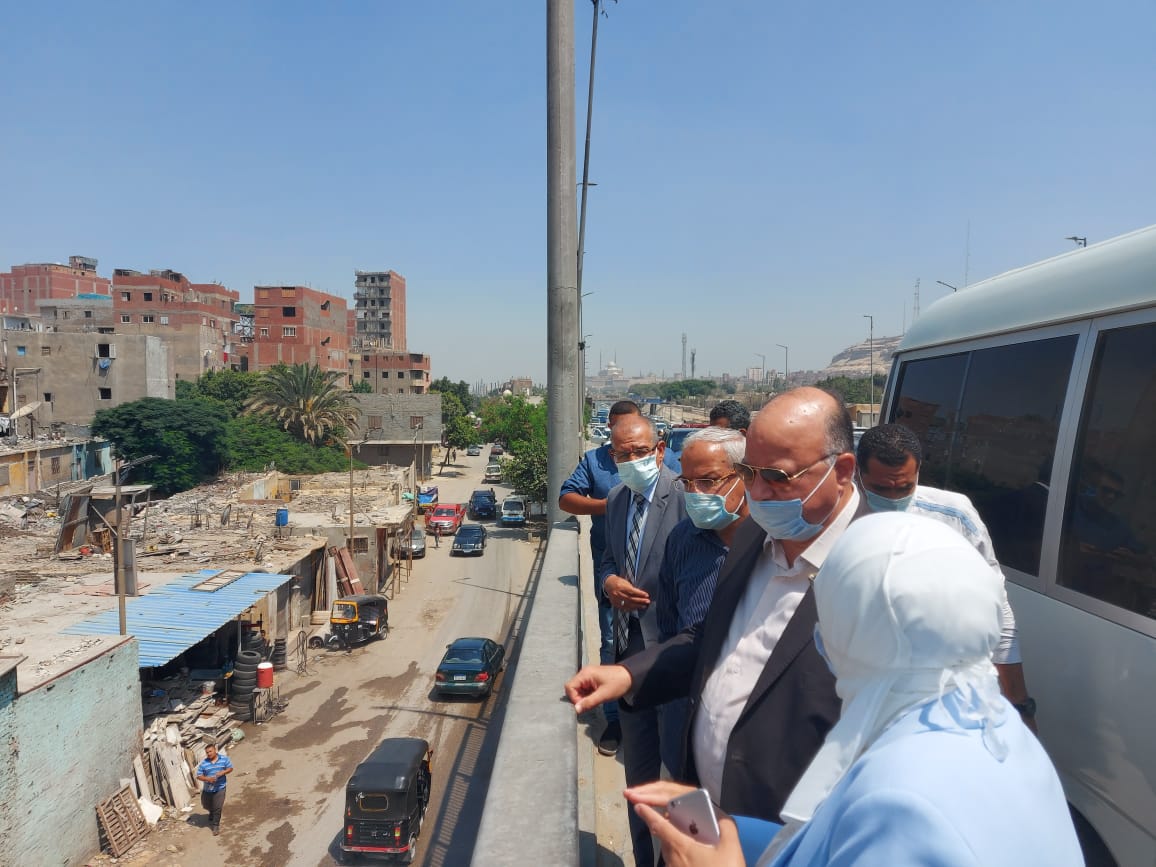 محافظ القاهرة يتفقد مشروع سوق التونسى (2)