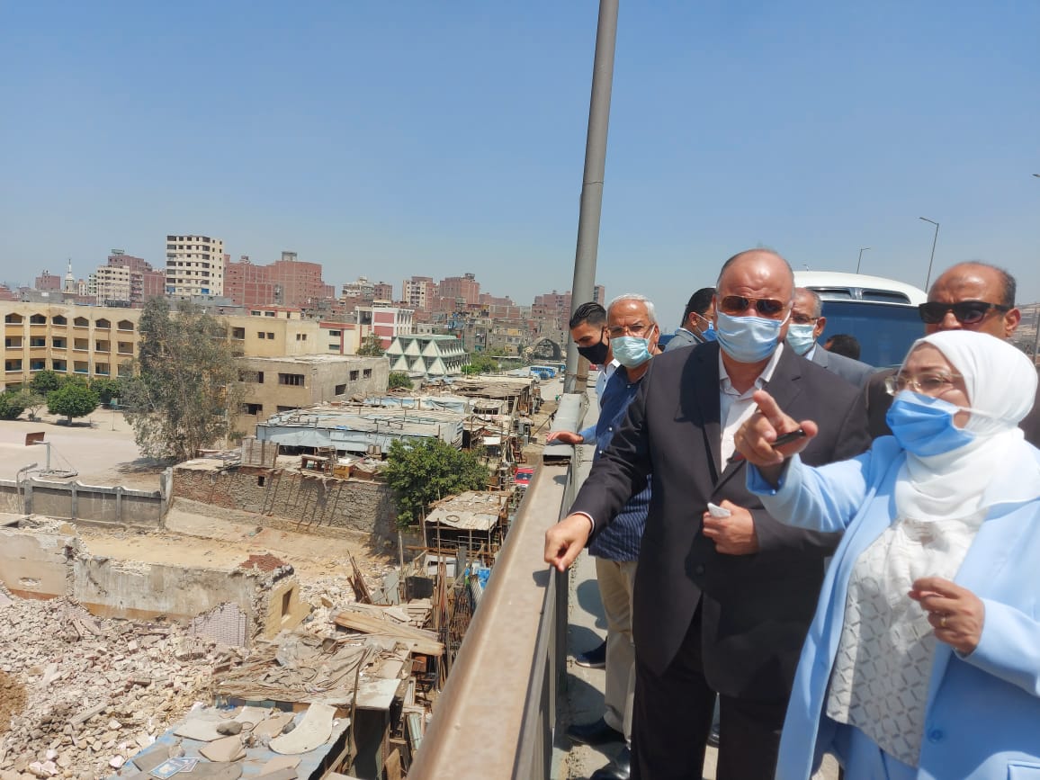 محافظ القاهرة يتفقد مشروع سوق التونسى (3)