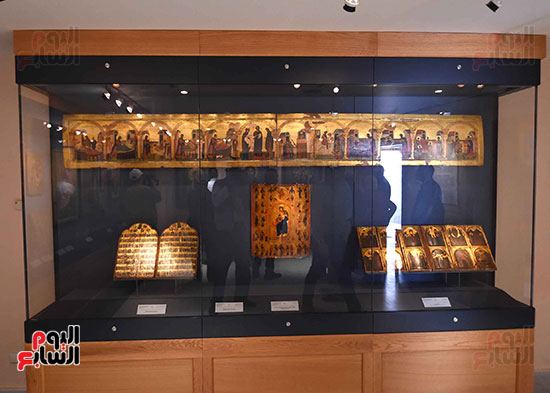 رئيس الوزراء يتفقد أعمال تطوير دير سانت كاترين‎ تصوير سليمان العطيفى (16)