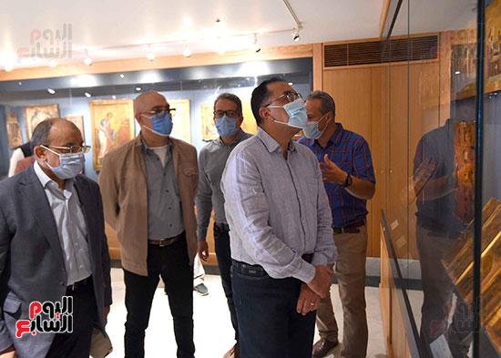 رئيس الوزراء يتفقد أعمال تطوير دير سانت كاترين‎ تصوير سليمان العطيفى (18)