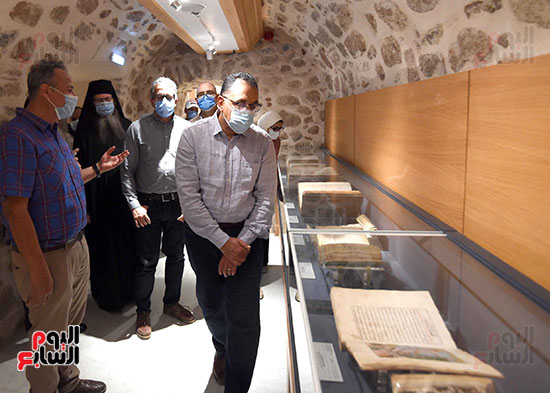 رئيس الوزراء يتفقد أعمال تطوير دير سانت كاترين‎ تصوير سليمان العطيفى (20)