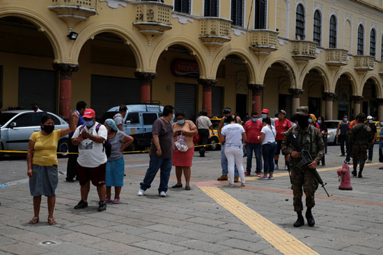 محاولات لمنع انتشار كورونا بين مواطنى السلفادور