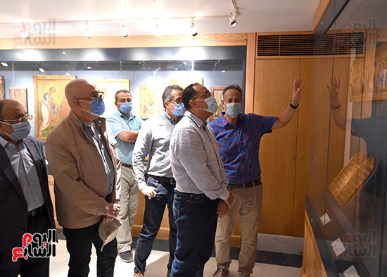 رئيس الوزراء يتفقد أعمال تطوير دير سانت كاترين‎ تصوير سليمان العطيفى (17)