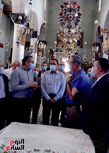 رئيس الوزراء يتفقد أعمال تطوير دير سانت كاترين‎ تصوير سليمان العطيفى (8)