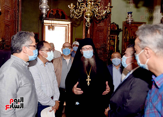 رئيس الوزراء يتفقد أعمال تطوير دير سانت كاترين‎ تصوير سليمان العطيفى (6)