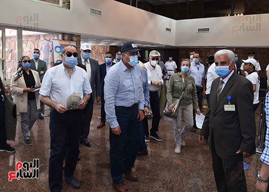 رئيس الوزراء يتفقد مطار سانت كاترين تصوير سليمان العطيفى‎ (4)