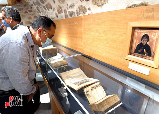 رئيس الوزراء يتفقد أعمال تطوير دير سانت كاترين‎ تصوير سليمان العطيفى (21)