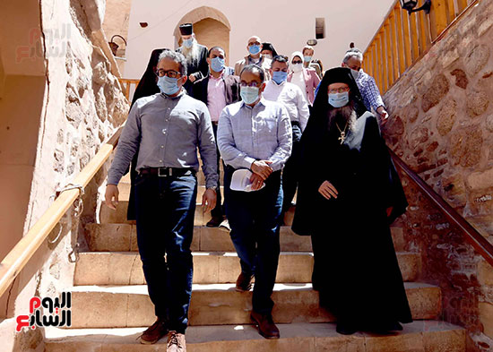 رئيس الوزراء يتفقد أعمال تطوير دير سانت كاترين‎ تصوير سليمان العطيفى (5)