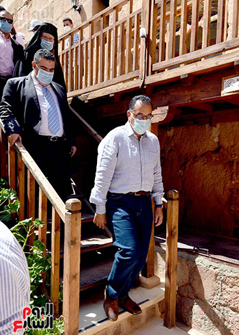 رئيس الوزراء يتفقد أعمال تطوير دير سانت كاترين‎ تصوير سليمان العطيفى (25)