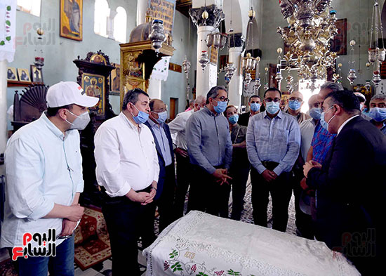 رئيس الوزراء يتفقد أعمال تطوير دير سانت كاترين‎ تصوير سليمان العطيفى (9)