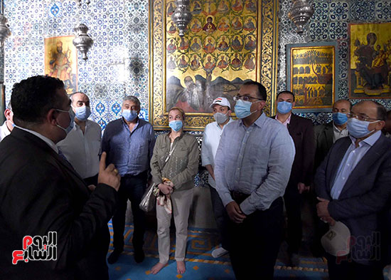 رئيس الوزراء يتفقد أعمال تطوير دير سانت كاترين‎ تصوير سليمان العطيفى (14)