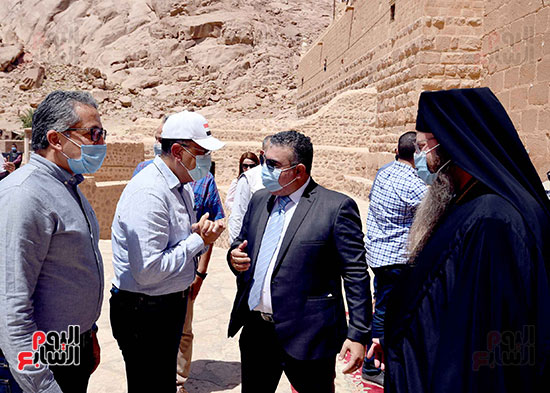 رئيس الوزراء يتفقد أعمال تطوير دير سانت كاترين‎ تصوير سليمان العطيفى (1)