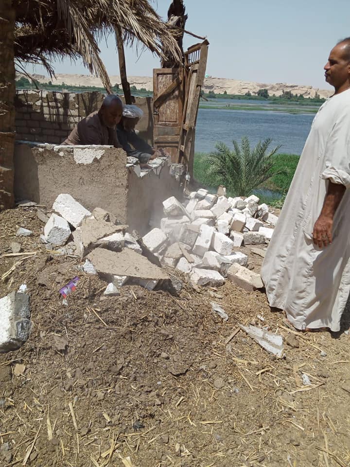 إزالة 31 حالة تعد تشمل مبانى وأسوار على حرم نهر النيل فى الأقصر (2)