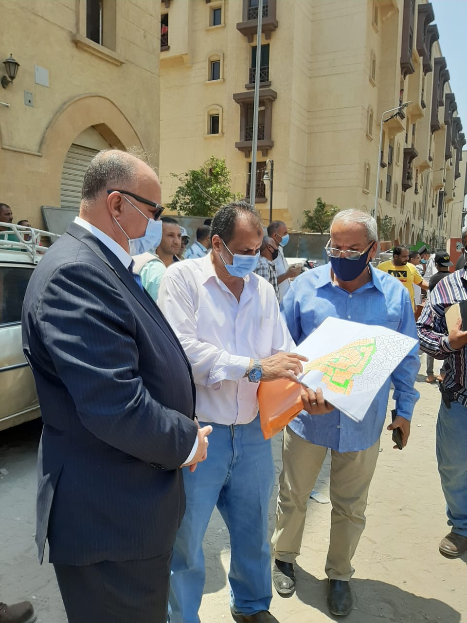 محافظ القاهرة يتفقد إزالات منطقة الطيبى بالسيدة زينب (3)