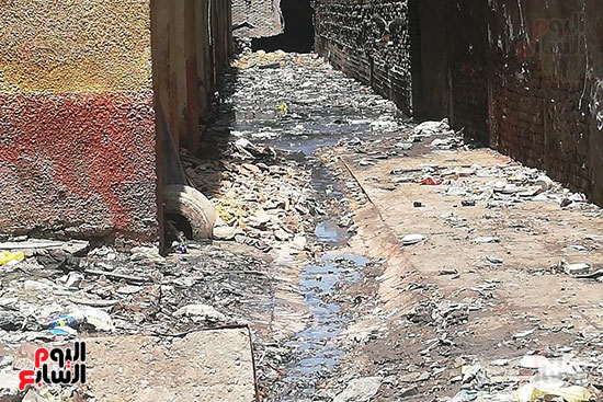مساكن السودان بالدقى تغرق فى القمامة والصرف الصحى (10)