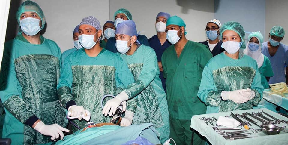 إجراء عملية لأول مرة لتكميم المعدة بمستشفى أرمنت التخصصى بالأقصر (5)
