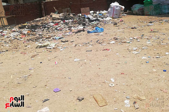 مساكن السودان بالدقى تغرق فى القمامة والصرف الصحى (2)