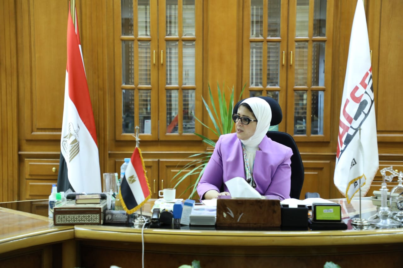 الدكتورة هالة زايد وزيرة الصحة (1)