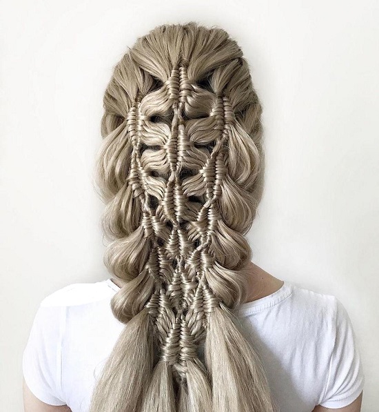 ضفيرة تشبه الخوص