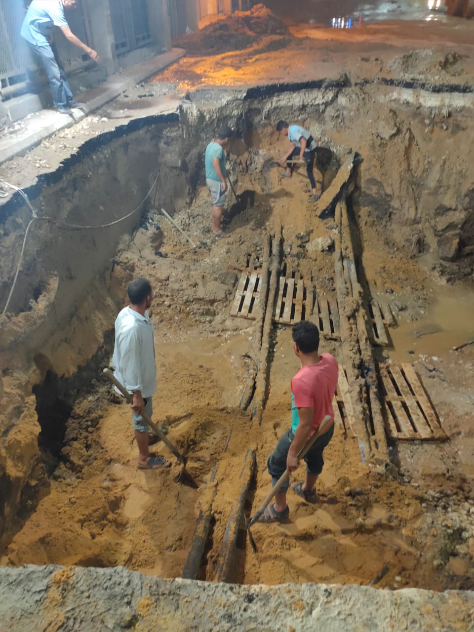 أعمال اصلاح كابل كهرباء محطة مياه امبابة (5)