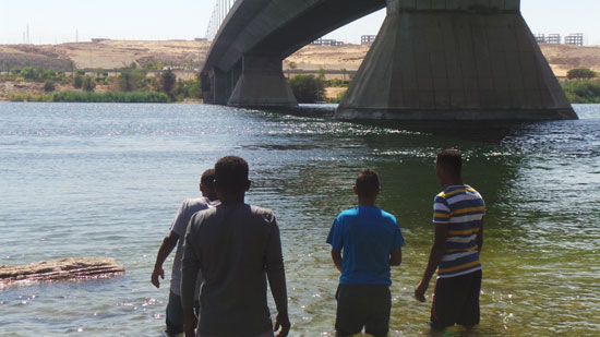 نهر-النيل-بمنطقة-كوبرى-أسوان-المعلق-(4)