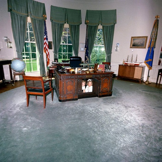 مكتب الرئاسة عام 1963
