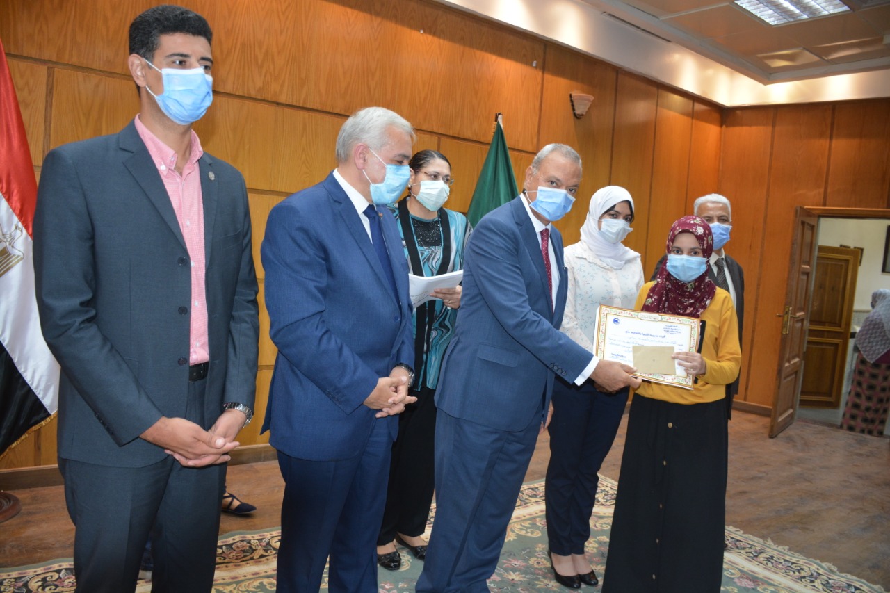 تكريم حفظة القران الكريم 4 تكريم حفظة القران الكريم 4