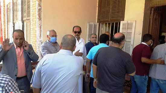 تشييع-جثمان-طبيب-الغلابى-الدكتور-محمد-مشالى-لمثواه-الأخير--(8)