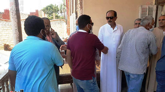 تشييع-جثمان-طبيب-الغلابى-الدكتور-محمد-مشالى-لمثواه-الأخير--(18)