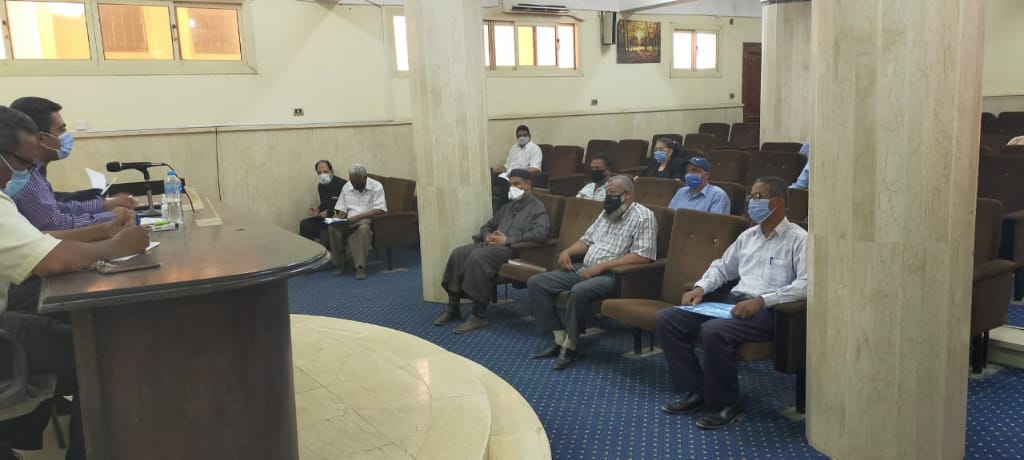 المجلس التنفيذى لمدينة البياضية يناقش تجهيزات عيد الأضحى المبارك  (2)