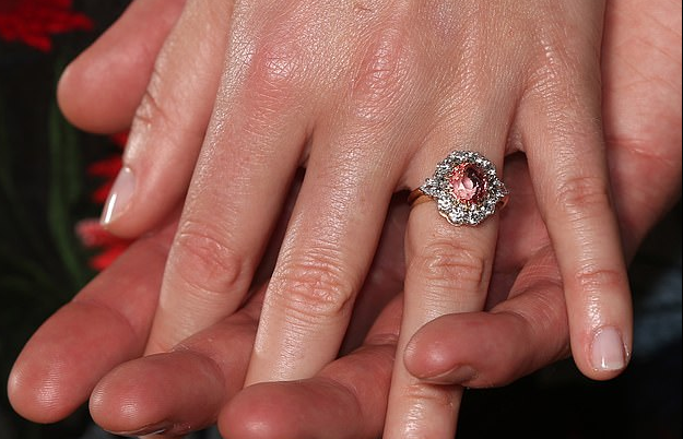 خاتم أوجينى