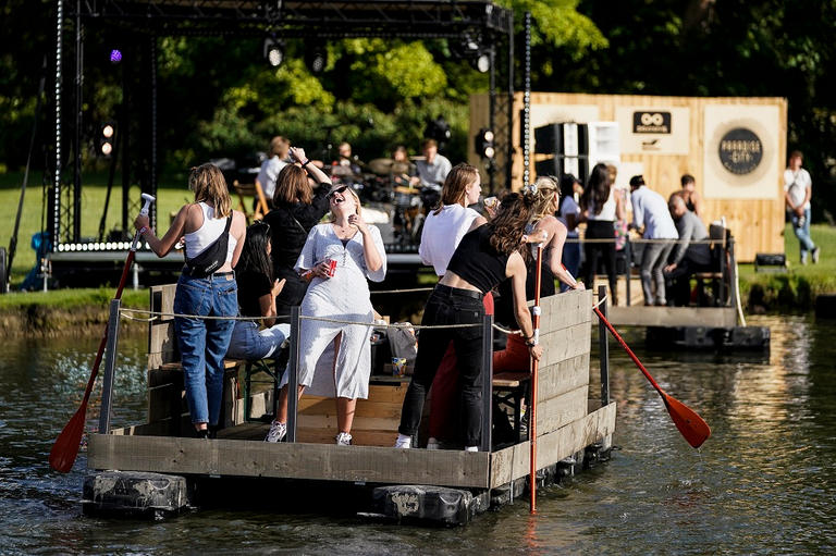 135-163809-music-festival-boats-4