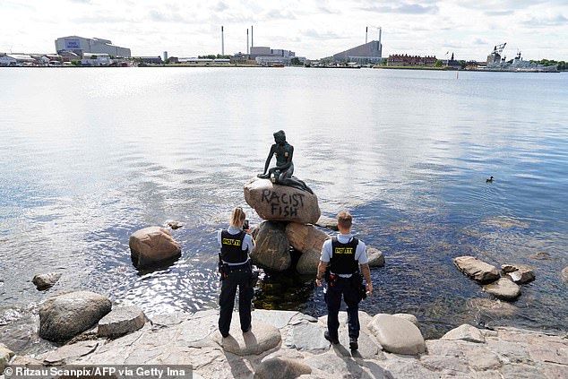 تمثال حورية البحر فى الدنمارك  (3)