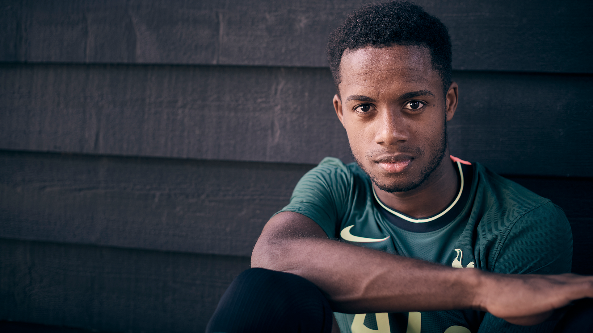 تقديم القميص الثاني تقديم القميص الثاني