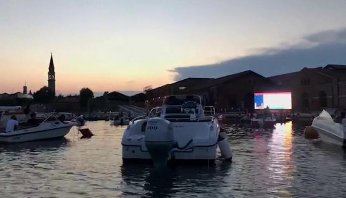 173-200035-cinema-italy-venezia-boats_700x400