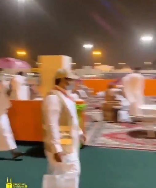 أمطار في المزدلفة (4)