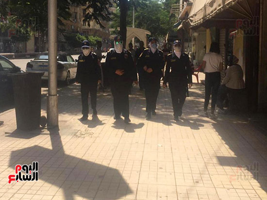 الشرطة النسائية تؤمن سينمات وسط البلد فى اول ايام العيد
