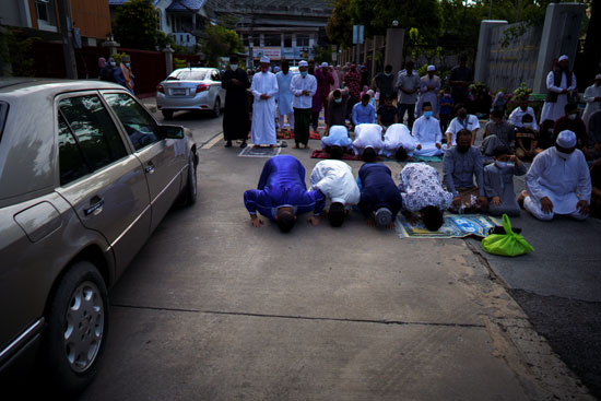 مسلمو العالم يحتفلون بعيد الأضحى مسلمو العالم يحتفلون بعيد الأضحى