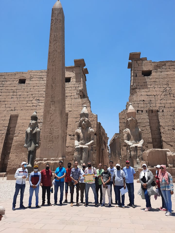 نقابة المرشدين السياحيين تنظم جولة بمعبد الأقصر لتشجيع السياح على زيارة مصر (5)