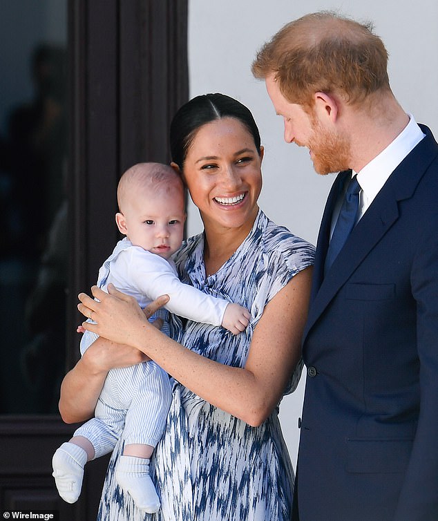 30305424-8490787-Meghan_Markle_38_and_Prince_Harry_s_35_son_Archie_Harrison_one_i-a-58_1593909094022