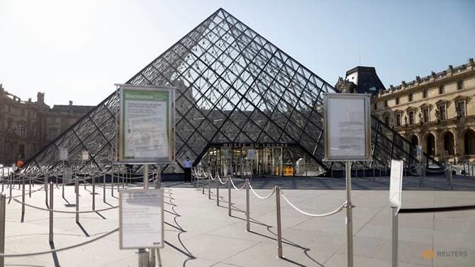 louvre-museum-prepares-to-re-open-after-lockdown-8