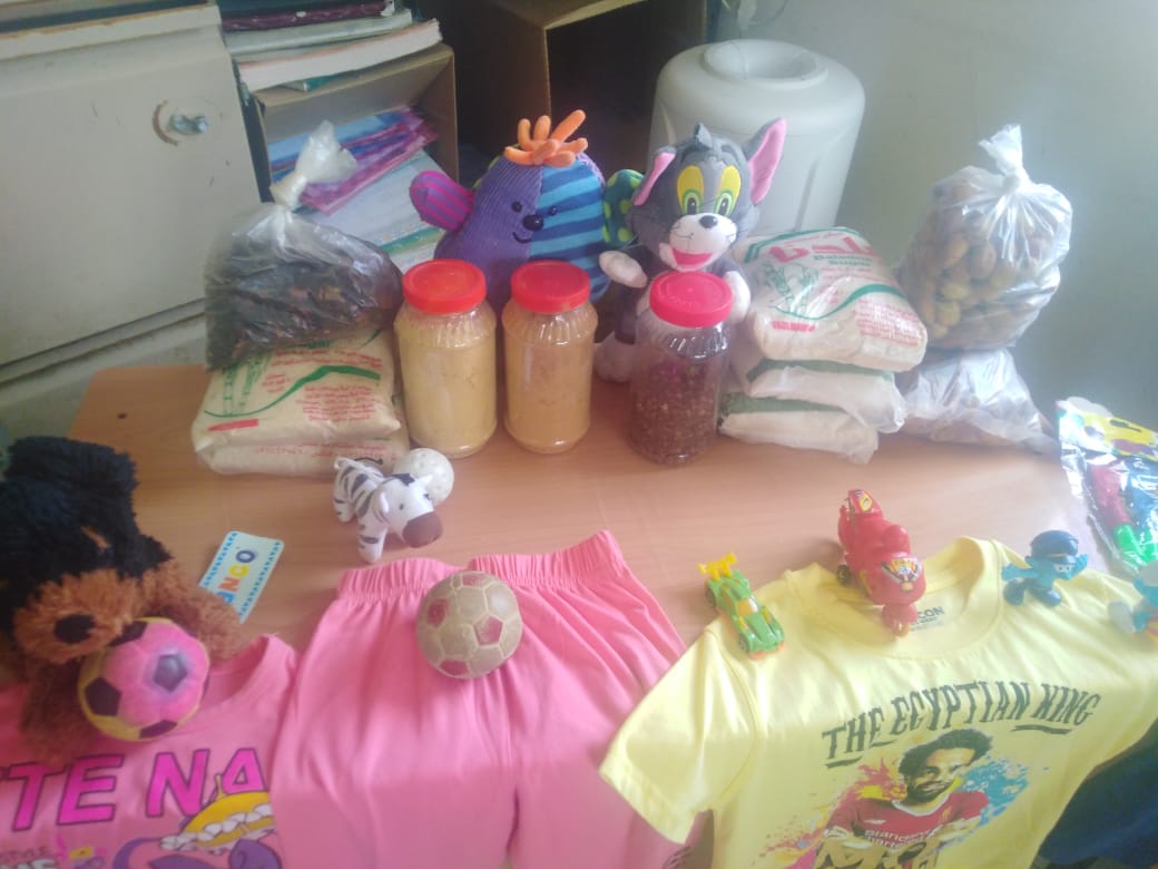 طفلة بكفر الشيخ تتبرع بألعابها للمصابين  (3)