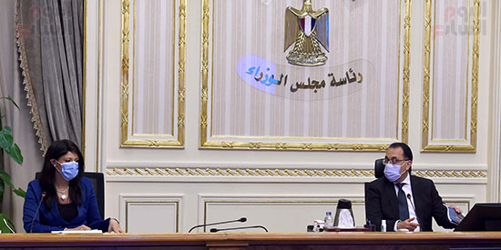رئيس الوزراء يتابع مع وزيرة التعاون الدولى ملفات عمل الوزرا ة تصوير سليمان العطيفى‎ (1)