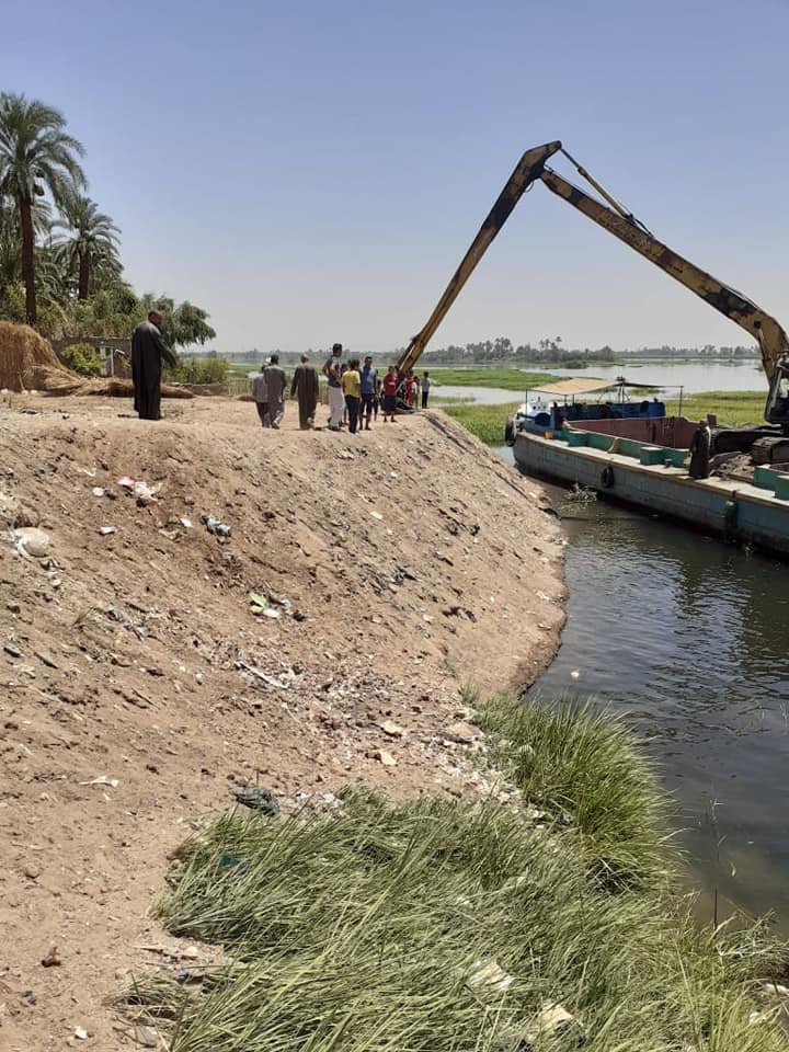 تنفيذ 10 قرارات إزالة لمخلفات ردم فى حملة حماية نهر النيل بالأقصر (2)