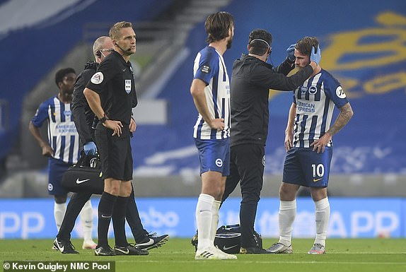 اصابة قوية للاعب برايتون في الرأس